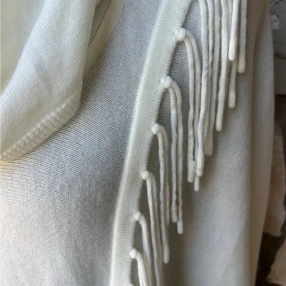 New Directions Tunic Cowl Neck Sweater Size Medium Ivory Fringe Accent NWT - Picture 3 of 10